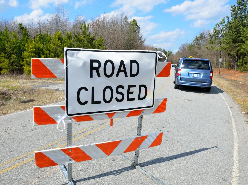 road closed sign, sign, road-2079685.jpg