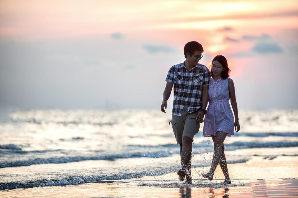 couple, holding hands, beach-1822585.jpg